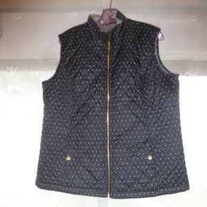 Cute fleece lining women’s black and white dotted vest w/ front zipper. Size XL